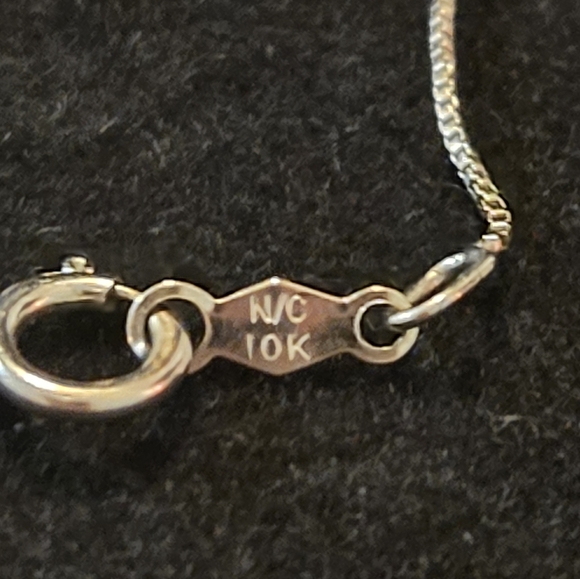 Diamond Necklace 1/4 ct tw Princess-Cut In 10K White Gold - Picture 11 of 12